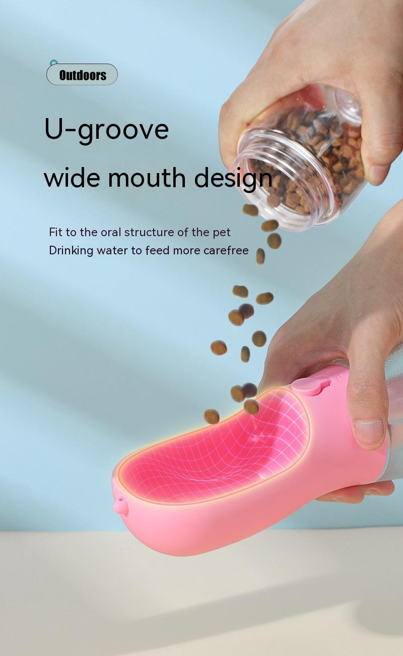 Gamelle d’eau pour animal en silicone rose, avec conception d’ouverture large à rainure en U, présentée dans la bouteille d’eau et le distributeur d’aliments portable 3-en-1 pour chien.