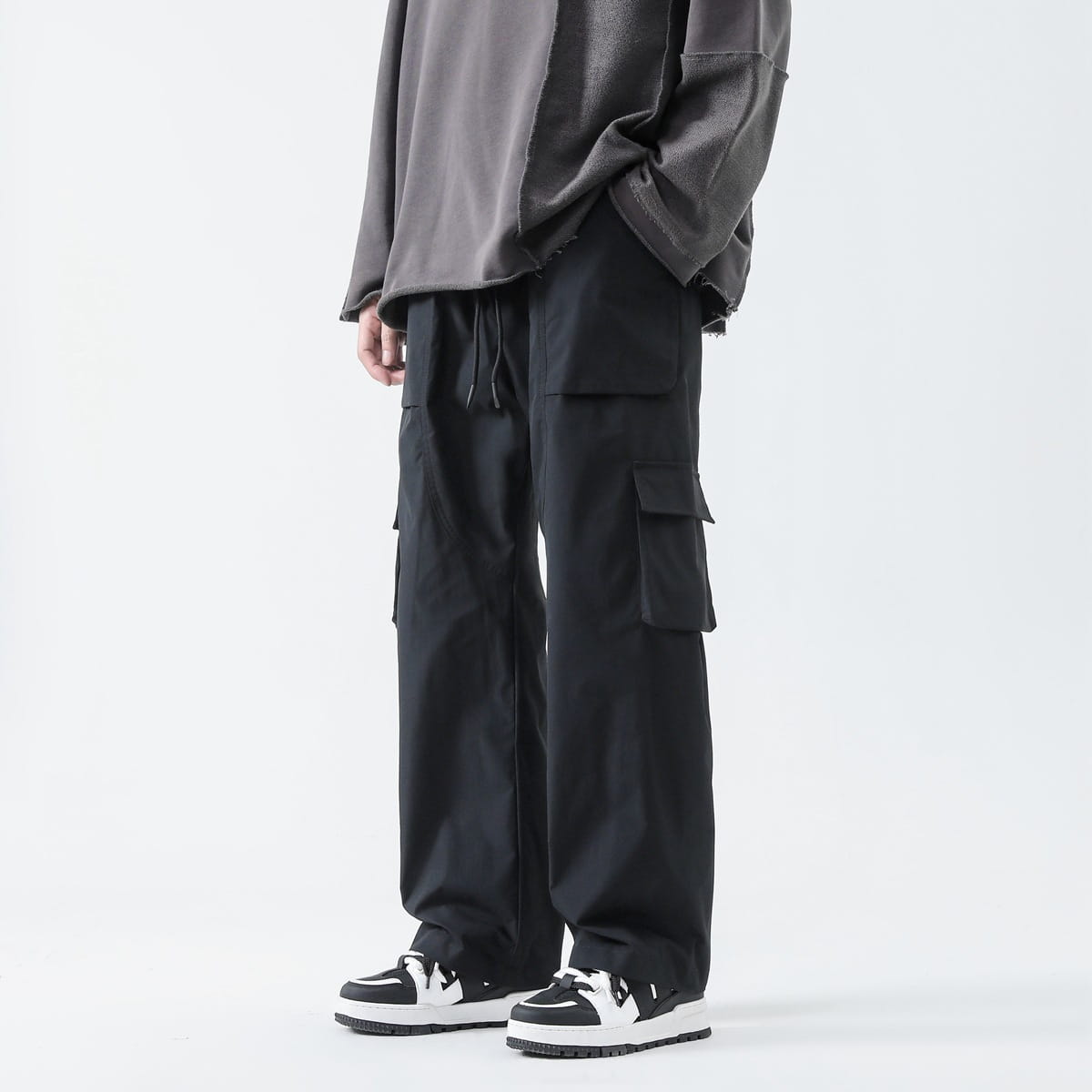 Schwarze Herren-Langgrößen-Retro- gerade Cargo-Trackhosen mit mehreren Taschen und Kordelzug am Bund, geeignet für Freizeit- und Sportbekleidung