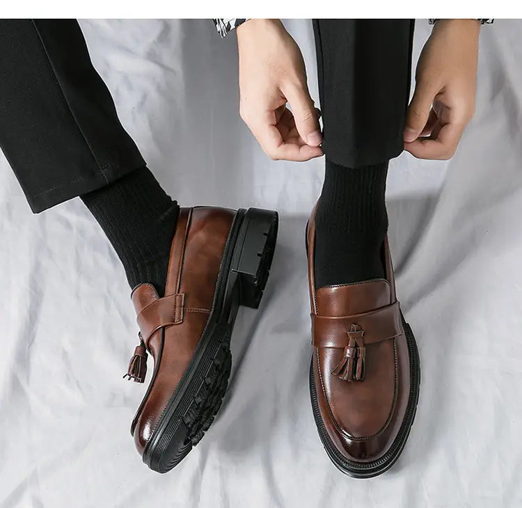 men’s breathable black patent leather tassel loafers with chunky sole for stylish formal and casual wear