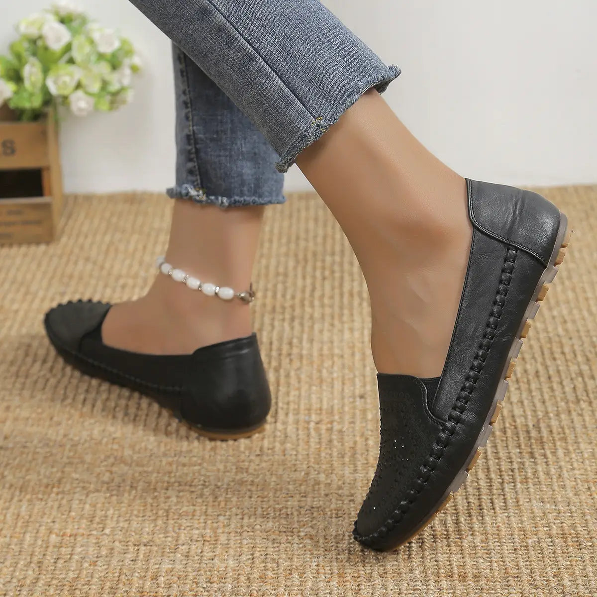Handmade Stitched Solid Color Low Top Gommino Flats