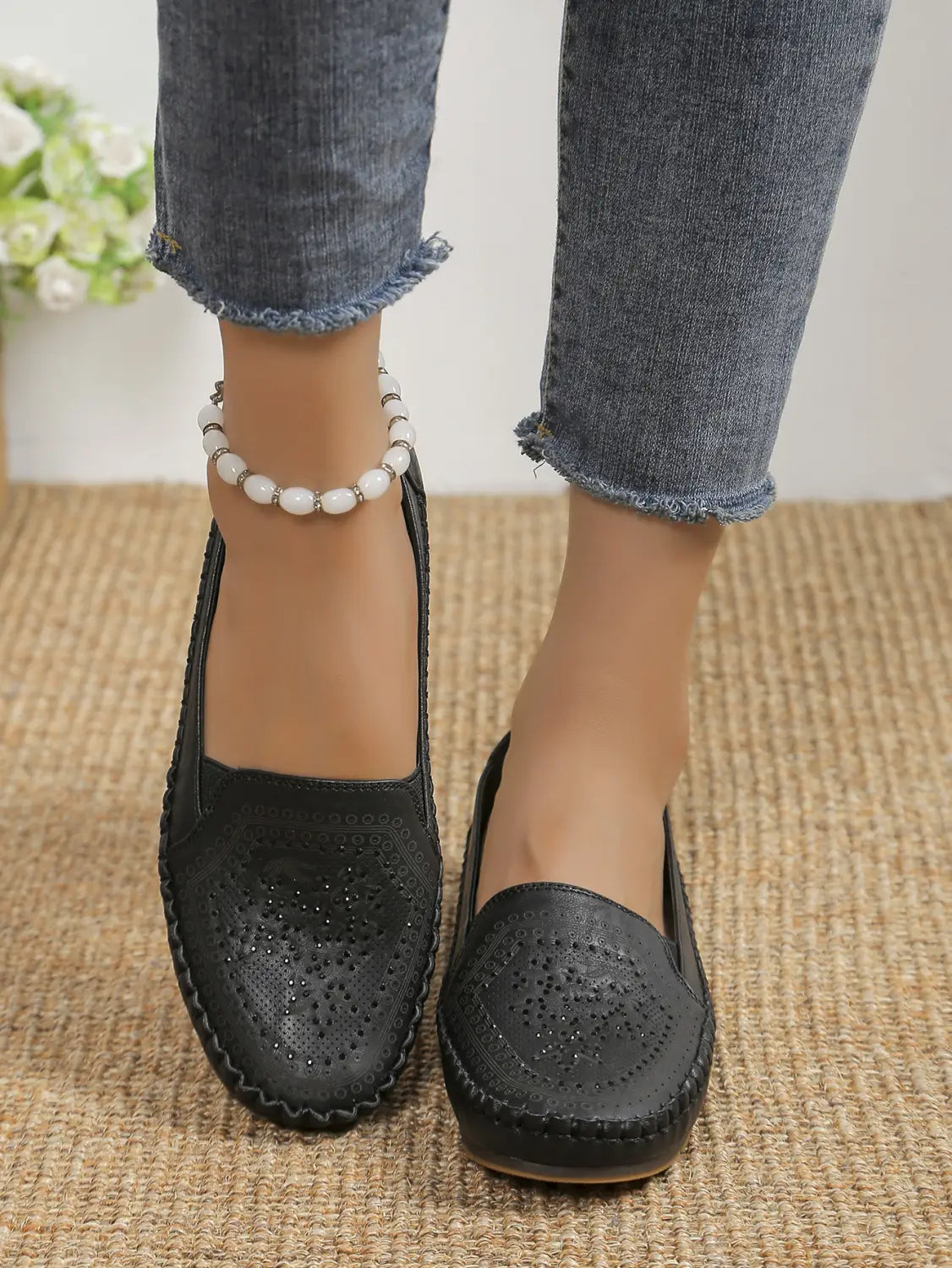 Handmade Stitched Solid Color Low Top Gommino Flats
