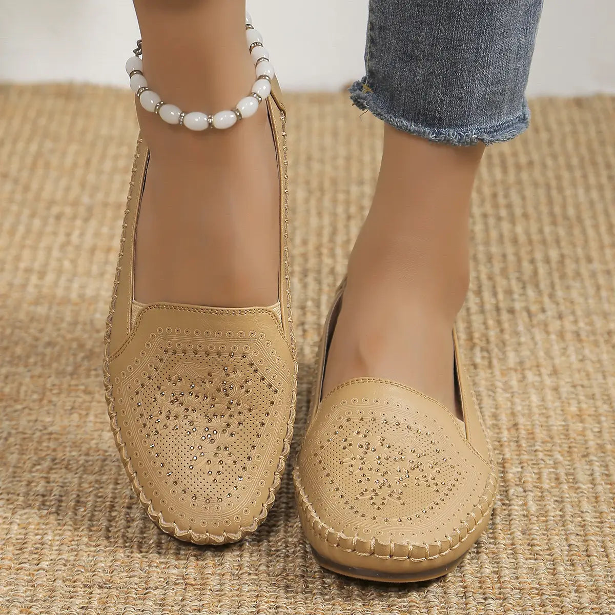 Handmade Stitched Solid Color Low Top Gommino Flats