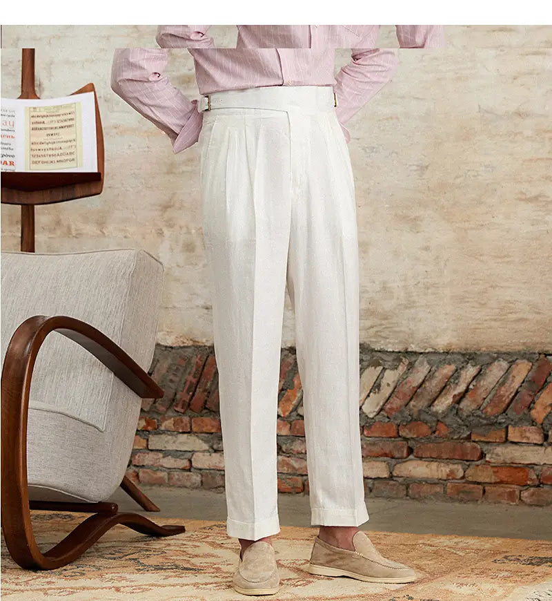 Pantalons blancs plissés en lin et coton à taille haute, coupe soignée et design de jambe droite