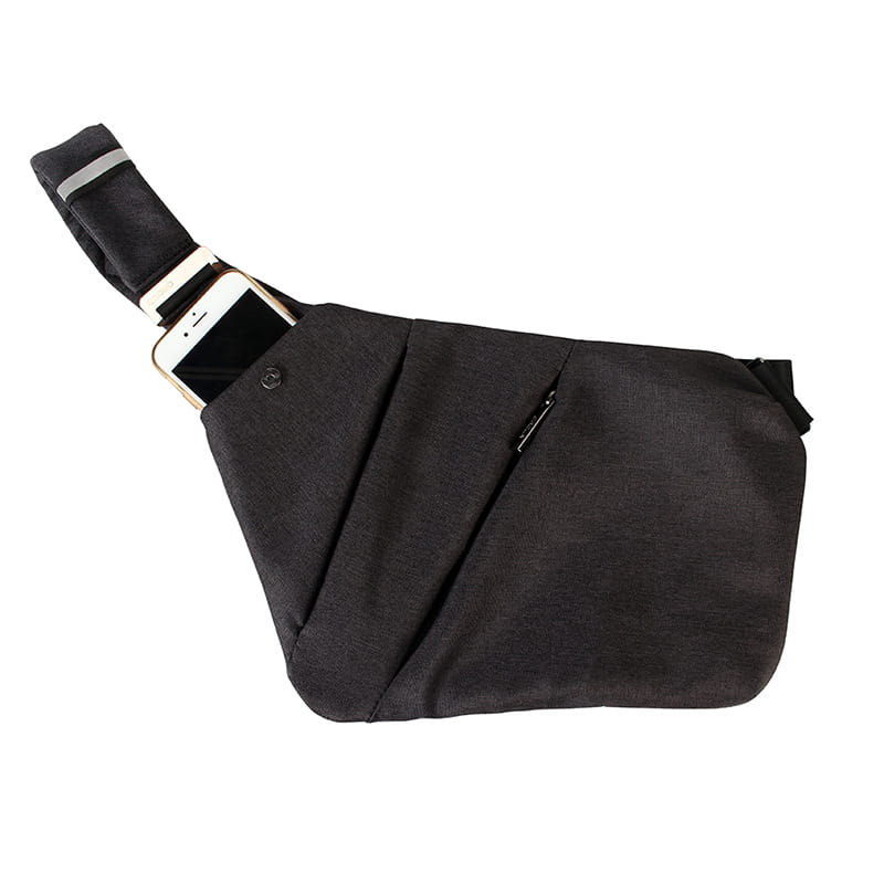 Schwarze strukturierte Nylon-Umhängetasche mit Anti-Strahlungs-Auskleidung und silberfarbenen Metallbeschlägen in einem eleganten, minimalistischen Design