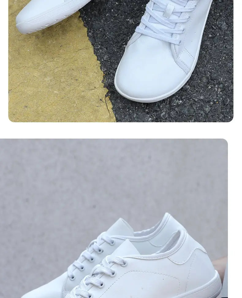 Zapatos de cuero blanco de puntera ancha con cordones a juego; presentan un diseño minimalista tipo zapatilla antideslizante