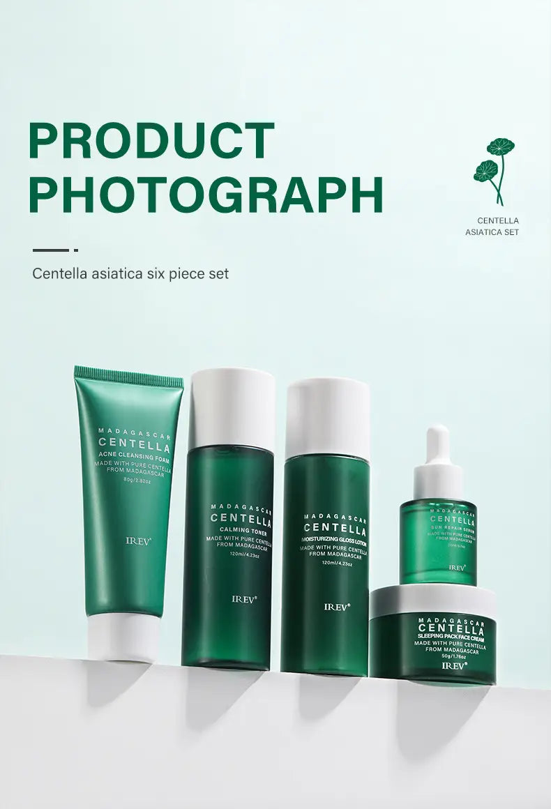 Grünes und weißes Centella-asiatica-5-teiliges Gesichtspflege-Set von irev mit sechs klar unterscheidbaren, minimalistisch gestalteten Produktflaschen, ausgelegt für Feuchtigkeitspflege und Reparatur der Haut.