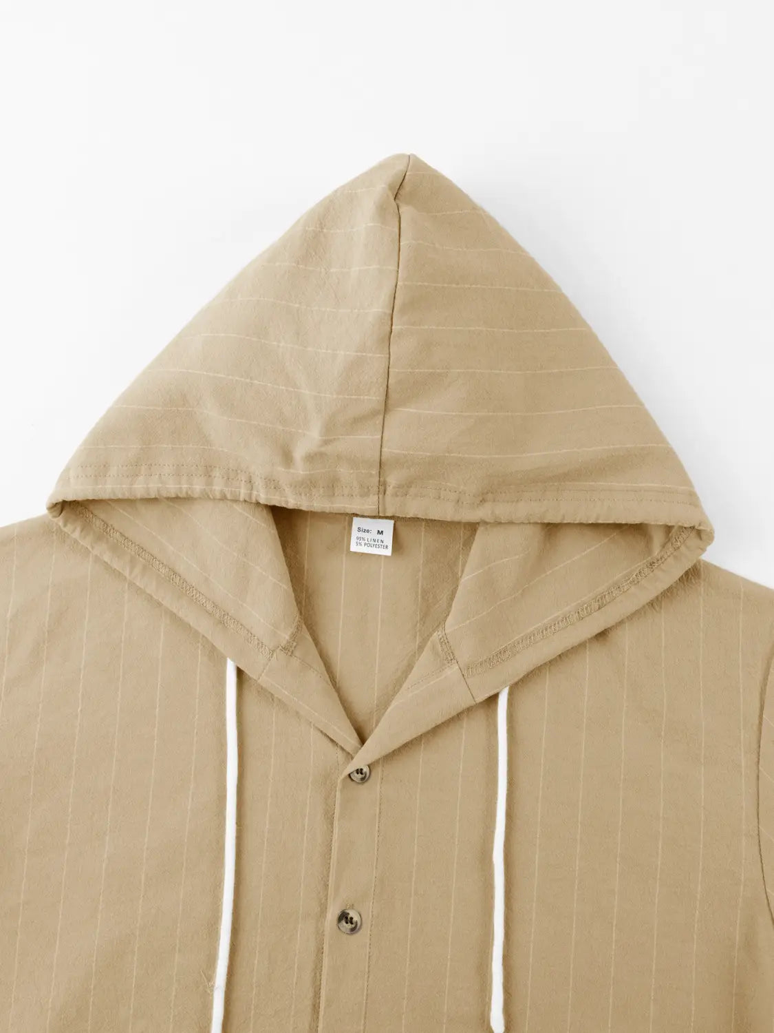 Beiges Nadelstreifen-Slim-Fit-Leinenhemd mit Kapuze für Herren mit weißen Kordeln und Knopfleiste.
