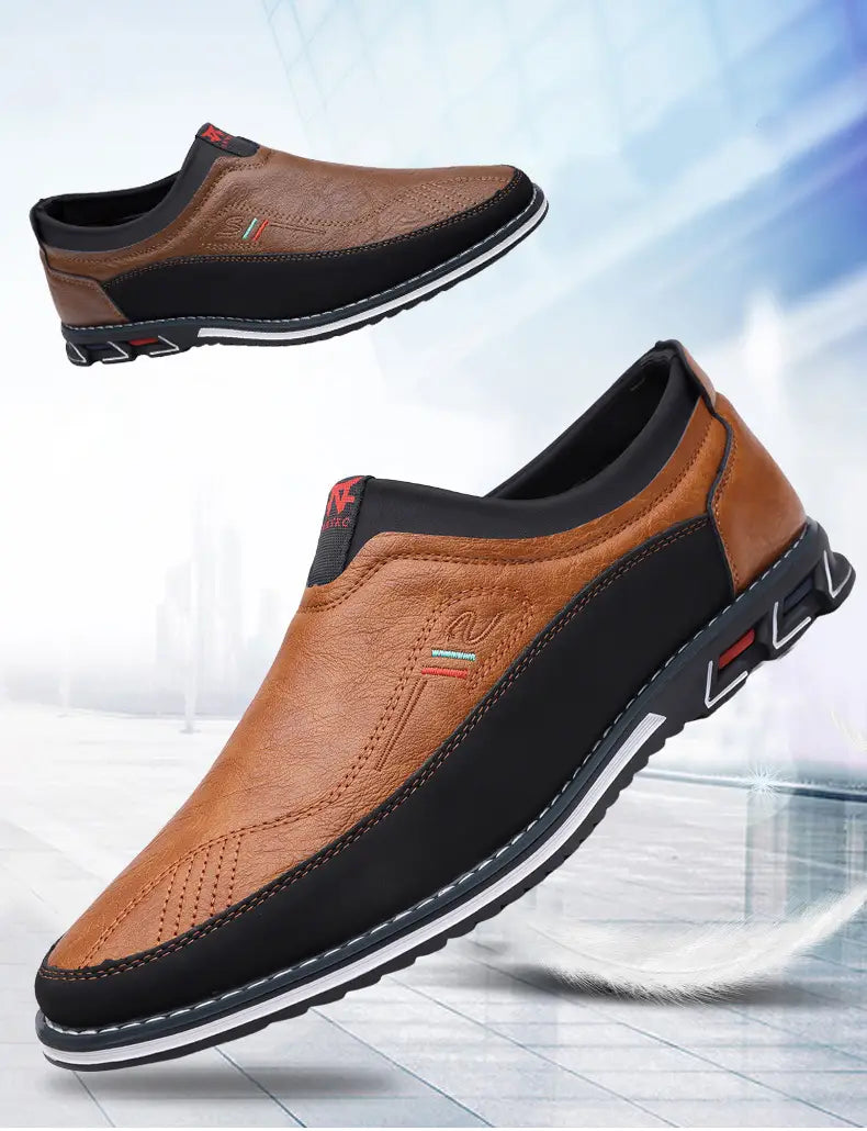 Mocasines de vestir de cuero para hombre, estilo casual de negocios, en marrón y negro con parte superior texturizada, paneles laterales contrastantes y una suela de goma con ribete blanco.