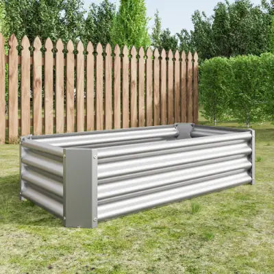 Lecho elevado de jardín de metal corrugado plateado con esquinas reforzadas y acabado galvanizado, de 4 por 2 por 1 pies.