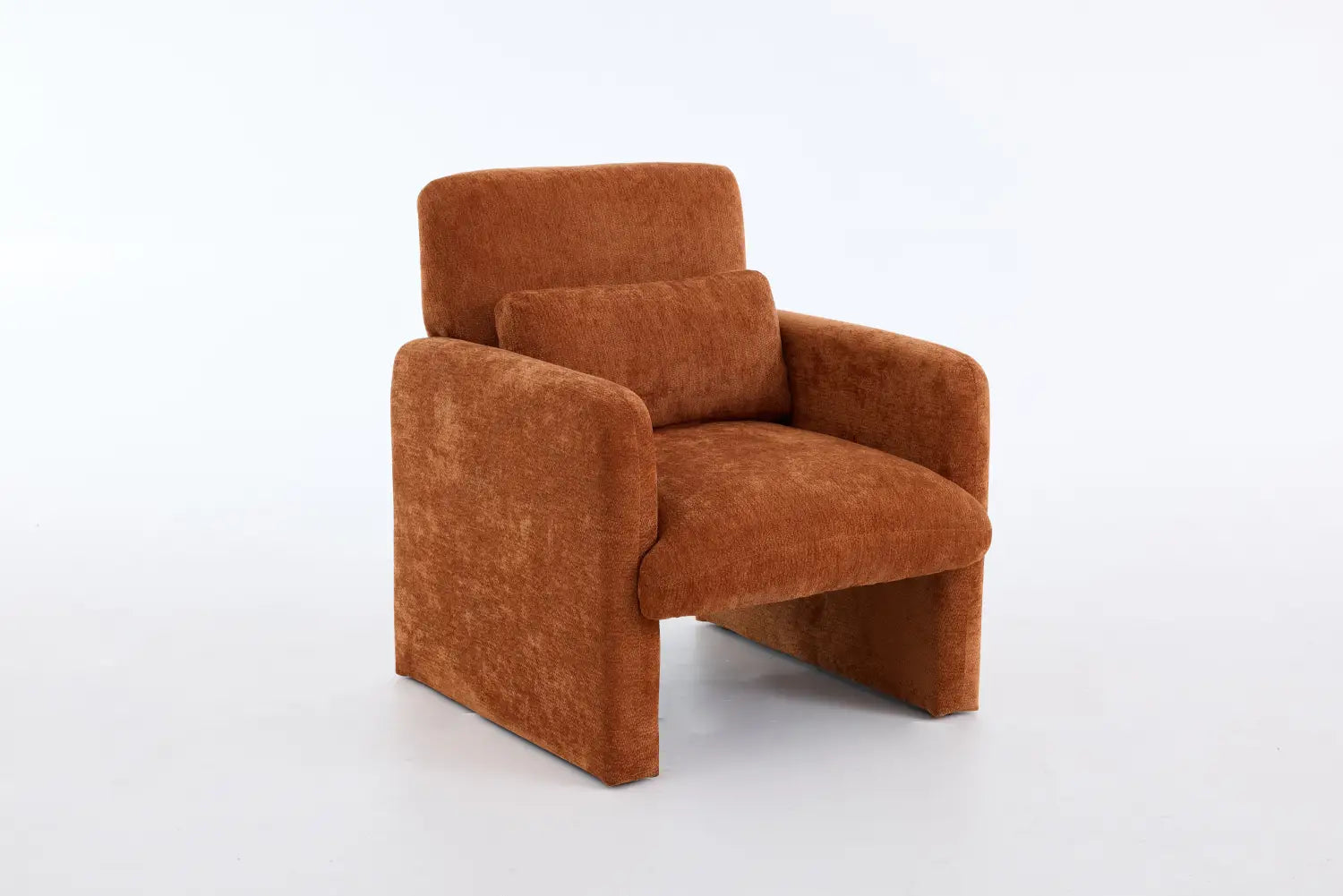 Moderner Bouclé-Akzent-Sessel, gepolstert in warmem Terrakotta mit plüschig strukturierter Polsterung und einer blockigen Silhouette.