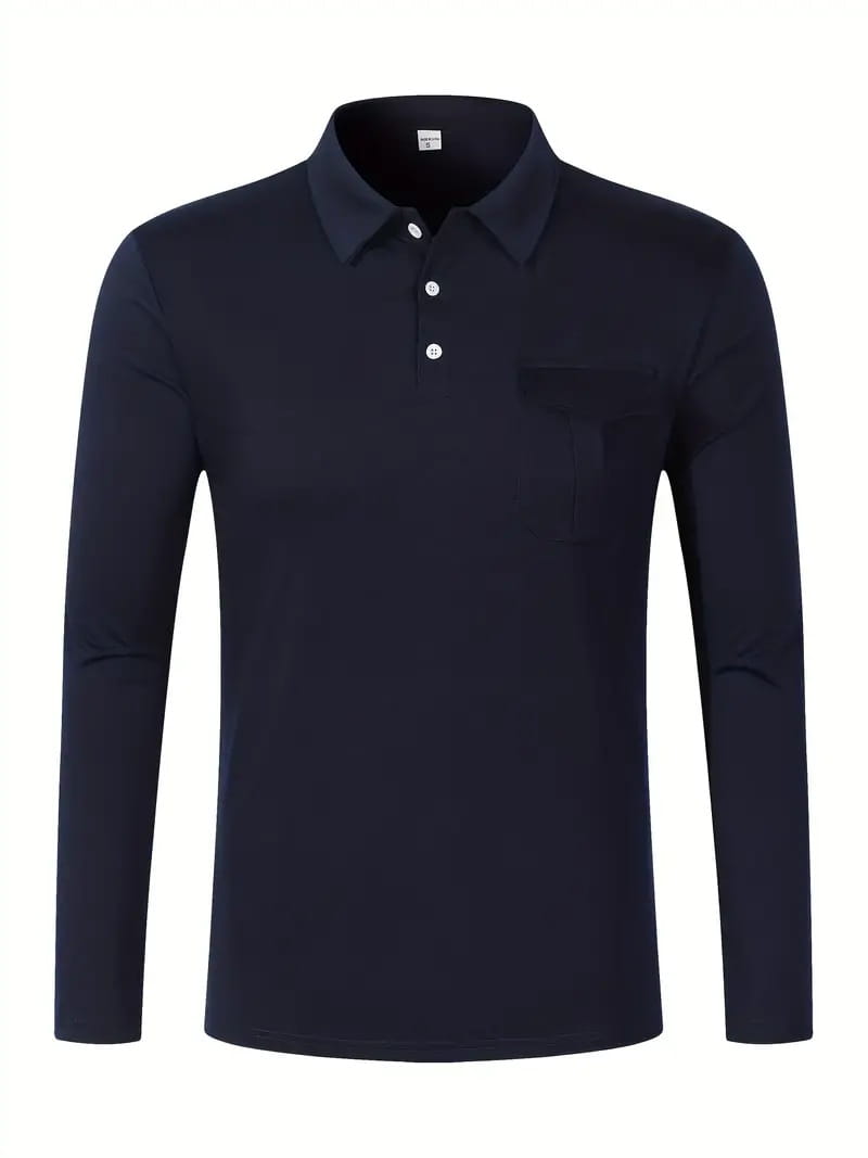 Navyblaues langärmliges Polohemd mit weißen Knöpfen und linker Brusttasche, ausgelegt als Casual-Sporttop.