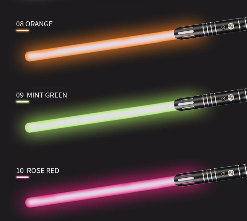 Sabre laser jouet 2-en-1 en métal rgb présentant trois sabres laser lumineux, avec des poignées en métal noir et des lames orange menthe vert et rouge rosé.