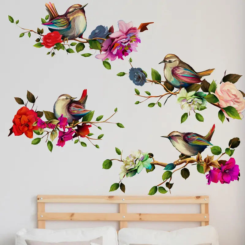 autocollant mural floral de fleurs et de pies, présentant des illustrations vibrantes et détaillées d’oiseaux perchés sur des branches, avec des fleurs dans des tons de rouge, rose, bleu et vert.