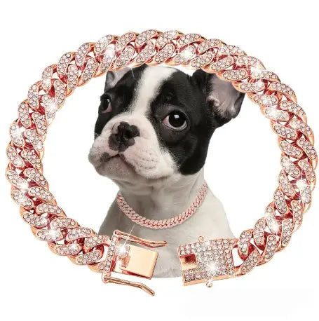 Collier choker pour chien en plaqué or rose, incrusté de diamants, à maillons cubains, avec boucle et fermoir assortis.