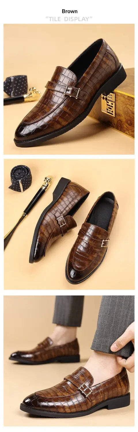 Mocassins en cuir croco pour homme en cuir embossé effet crocodile marron, avec un détail de boucle métallique argentée.