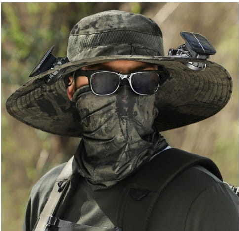 Solar fan hat camouflage military green bucket hat with solar panels attached to the brim for sun protection.