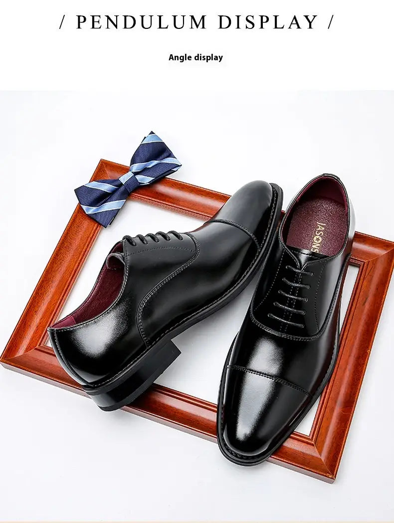 Souliers Oxford en cuir anglais pour homme avec bout rapporté, à hauteur augmentée de 6 cm, en cuir verni noir, avec une finition lustrée et une doublure bordeaux contrastante.