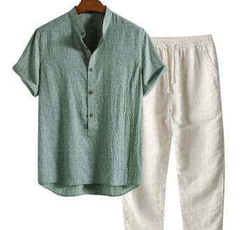 Ensemble chemise pour homme à manches courtes et pantalon comprenant une chemise vert clair à manches courtes boutonnée, avec un motif texturé discret.