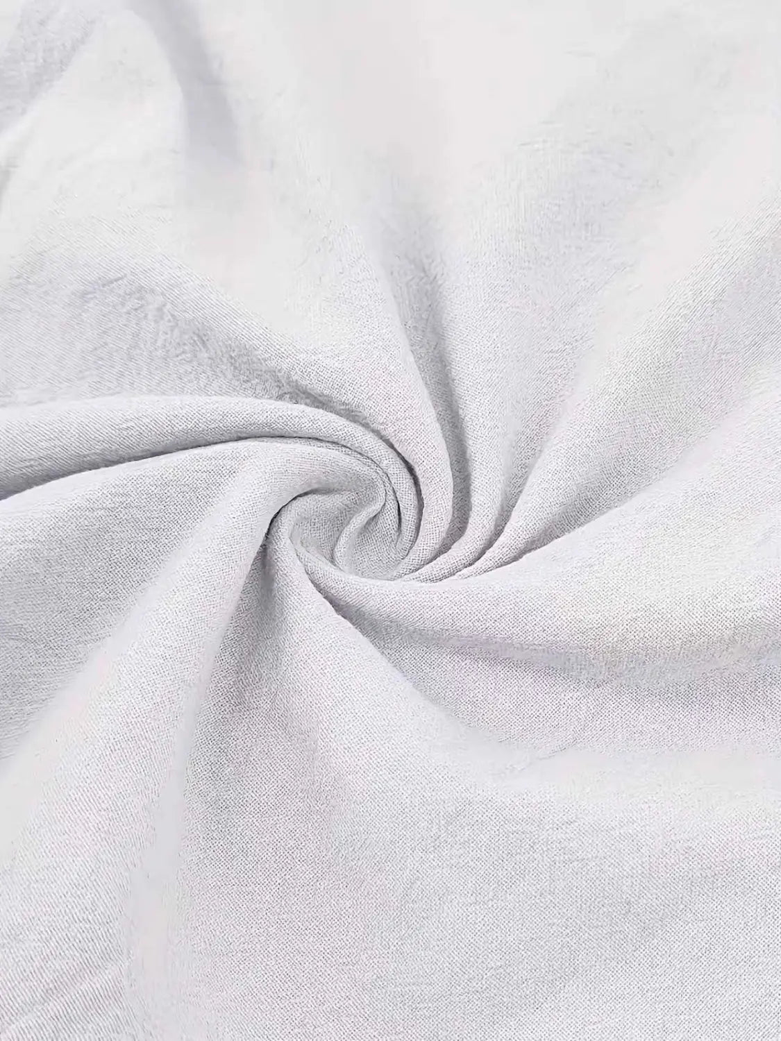 Stoff des Herren-Cotton-Leinenhemds mit Kordelzug aus weichem, hellem grauem Baumwollstoff mit dezent strukturierter Webart