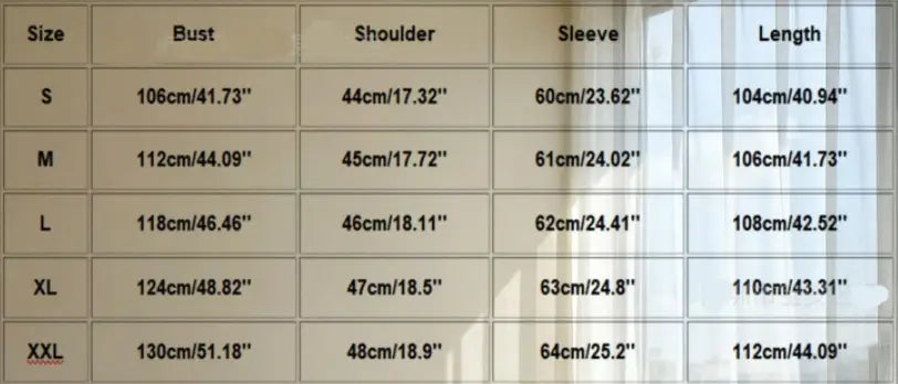 Guide des tailles pour manteau en velours à bordure en cuir pour femmes, indiquant les mesures du vêtement en centimètres et en pouces, selon les tailles S à XXL.