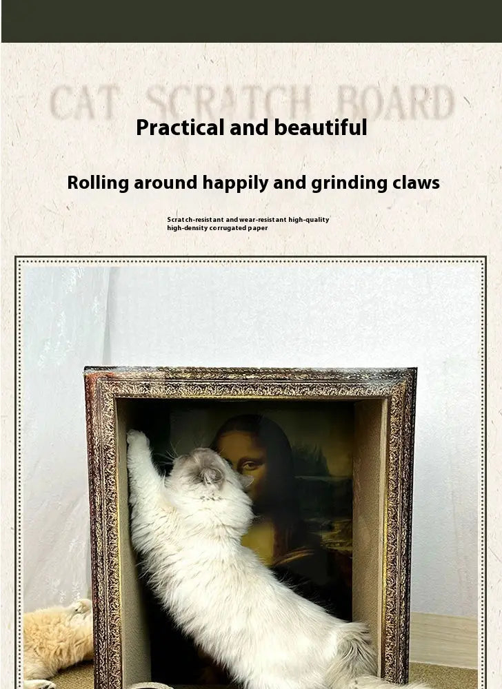 Eine weiße flauschige Katze interagiert spielerisch mit einem „Mona Lisa“-Katzenkissen-Kratzbrett mit prunkvollem Rahmen.