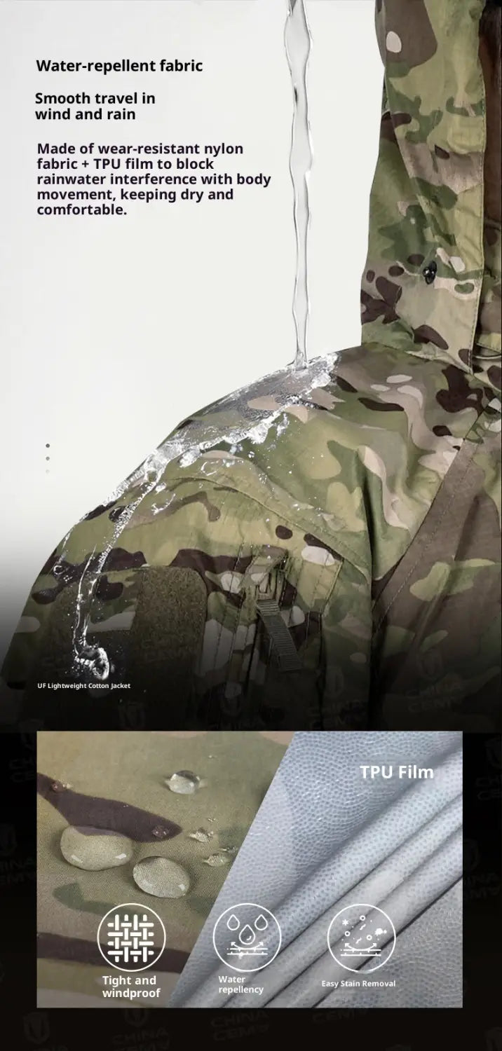 Veste tactique légère en coton softshell en motif camouflage, réalisée en tissu en nylon résistant à l’usure, avec une couche de film TPU pour la répulsion de l’eau et la résistance au vent.