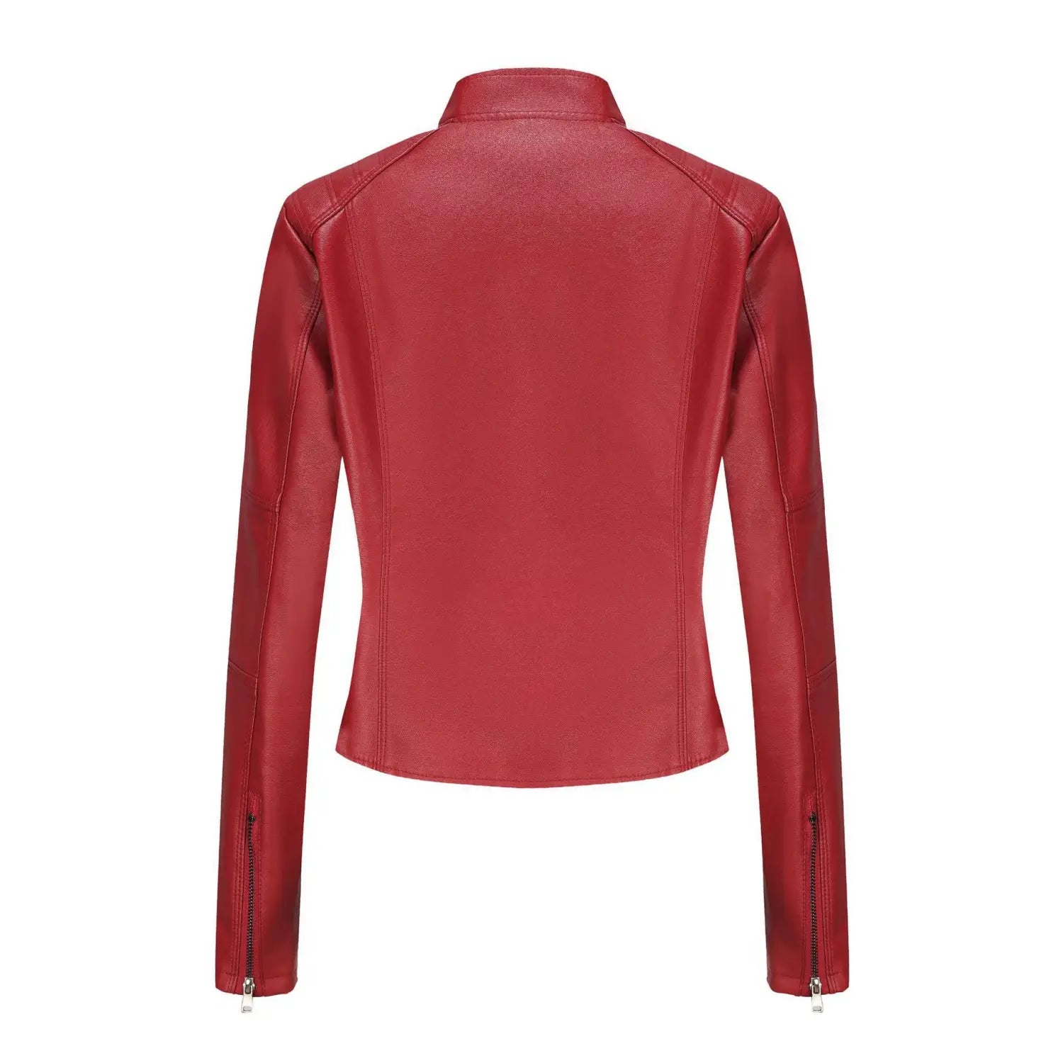 Une veste motard en faux cuir rouge bordeaux au style épuré, avec col montant et poignets zippés.