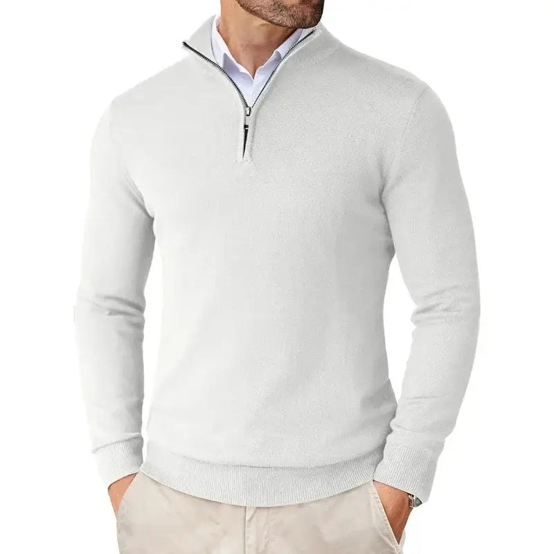 Suéter ligero de media cremallera para hombre en gris claro, con textura de punto sutil y puños acanalados
