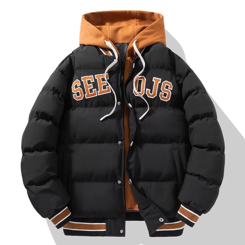 Chaqueta acolchada tipo puffer con capucha para hombre y estampado de letras en color negro, con capucha naranja y letras, con diseño acolchado y puños a rayas.