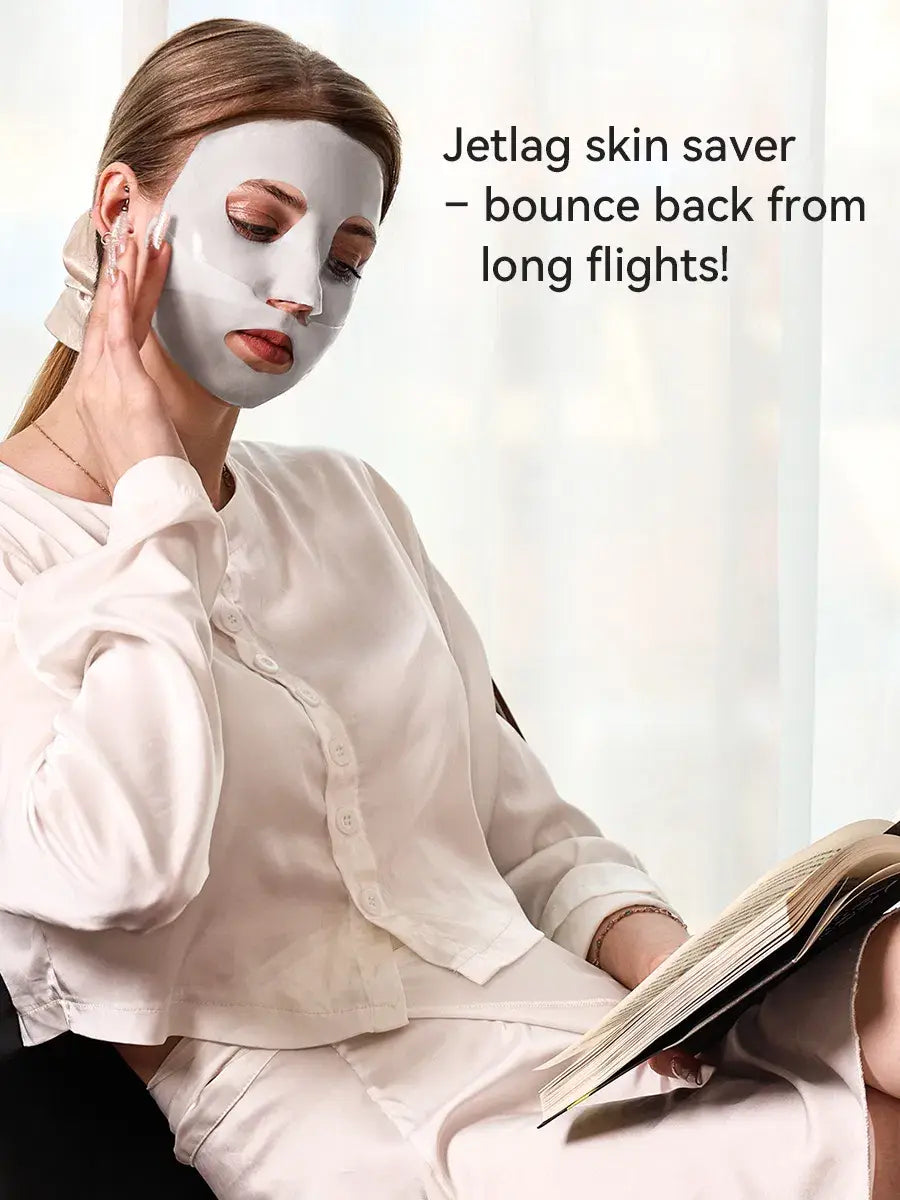 Un masque facial blanc à la texture lisse, profond hydratant au collagène, conçu pour le raffermissement, l’élasticité et la récupération cutanée après le vol.