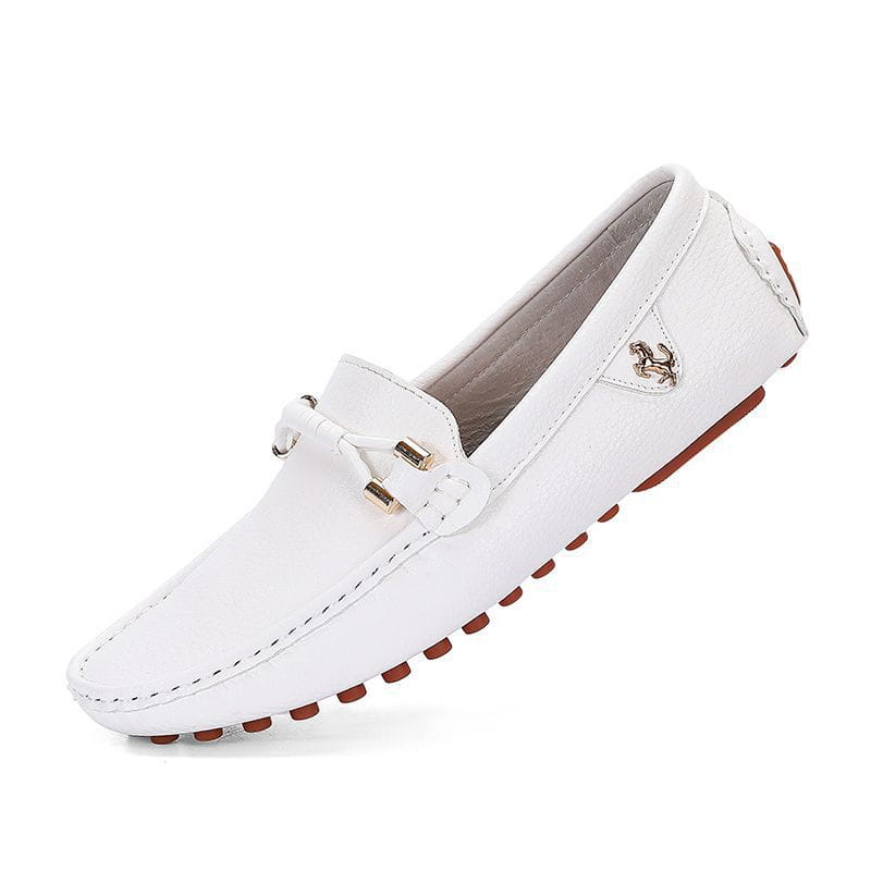 Men’s plus size white leather driving moccasin loafers with bow detail and gold-tone hardware.