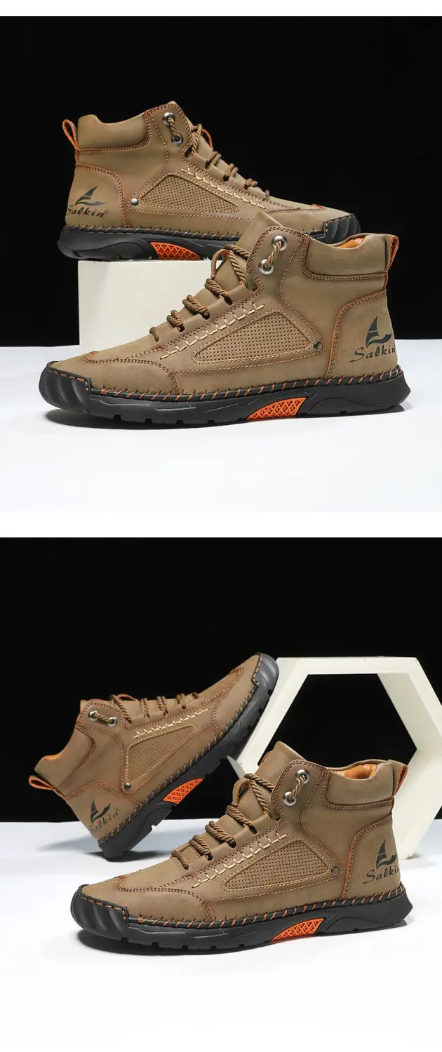Handgefertigte Schnürstiefeletten aus PU-Leder in Hellbraun mit schwarzen Sohlen und orangefarbenen Akzenten am Absatz, von der Rückseite abgebildet.