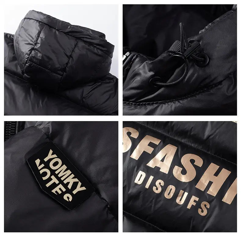 Chaqueta acolchada tipo puffer de oro negro en negro, con textura acolchada, capucha ajustable con cordón y letras con acabado metalizado en dorado en el pecho.