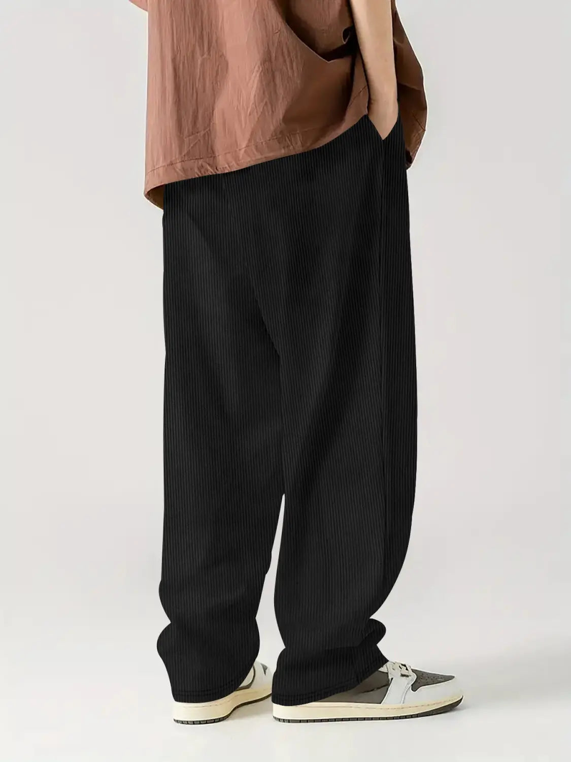 Pantalones casuales rectos de pana negros con cordón y corte ancho relajado