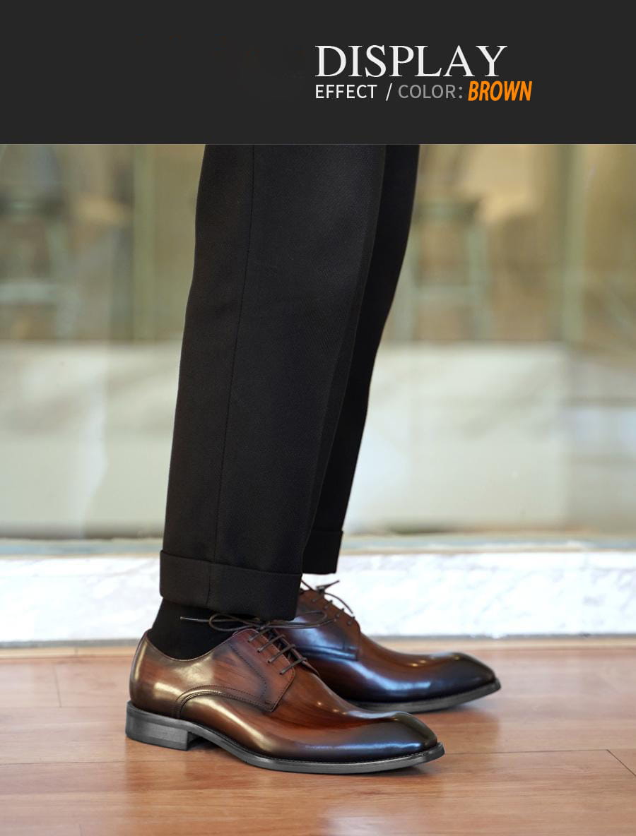Herren-Oxfordschuhe mit eckiger Kappe aus beschichtet wirkendem Leder in Braun mit poliertem Finish und klassischem Schnürdesign.