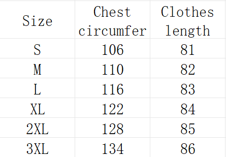 Die Tabelle zeigt Maßangaben, einschließlich Brustumfang und Bekleidungslänge, für die Damen-Strickfleece-Weste mit Kapuze in Größen von S bis 3XL.