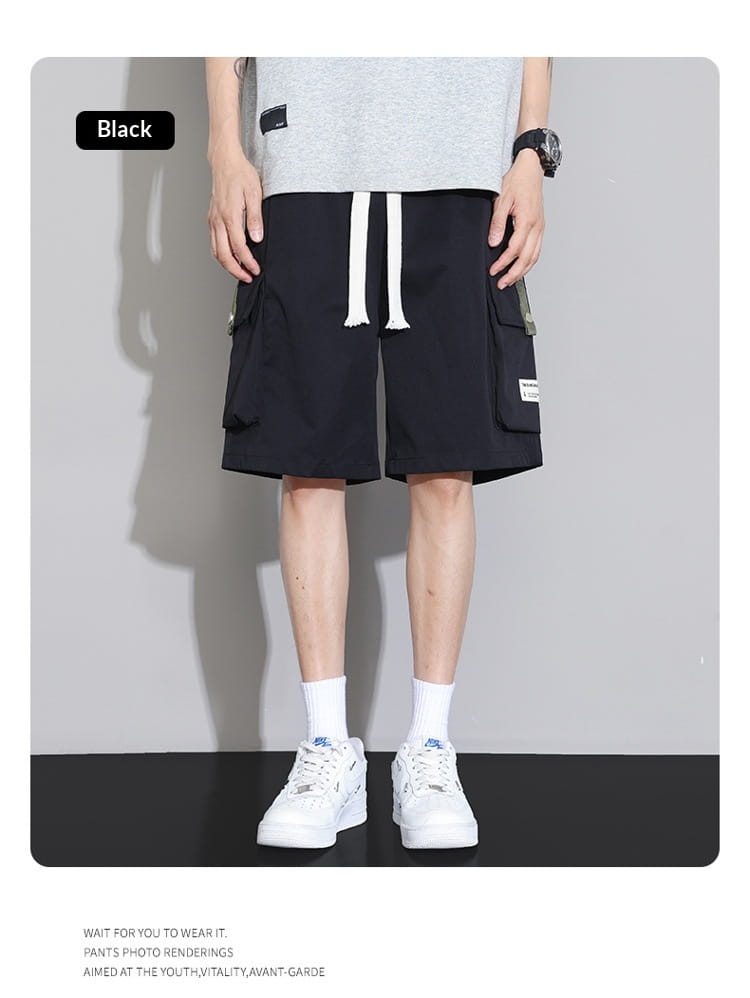 Shorts cargo décontractés noirs pour homme grande taille avec cordons blancs et poches latérales, coupe ample, adaptés au sport et au quotidien