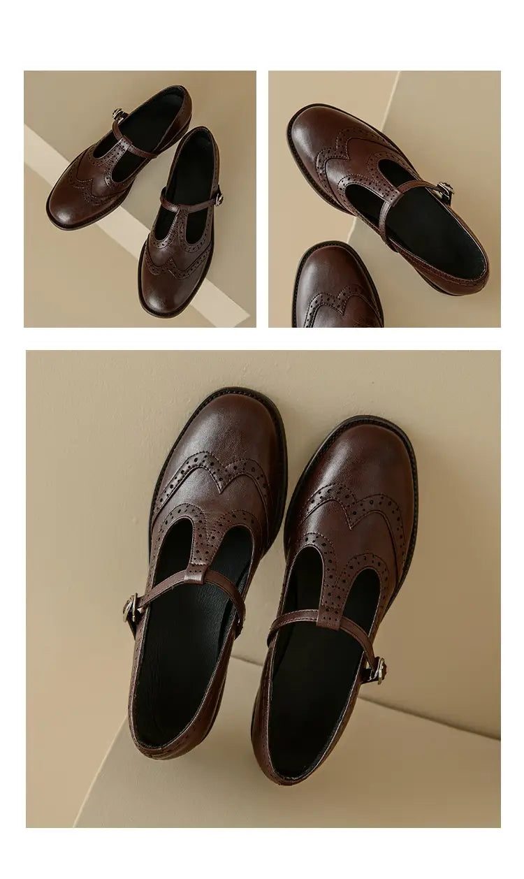 Braune Leder-Mary-Jane-Schuhe mit dekorativen Brogue-Verzierungen und einem einzelnen T-Riemen über dem Fuß im Retro-Stil.
