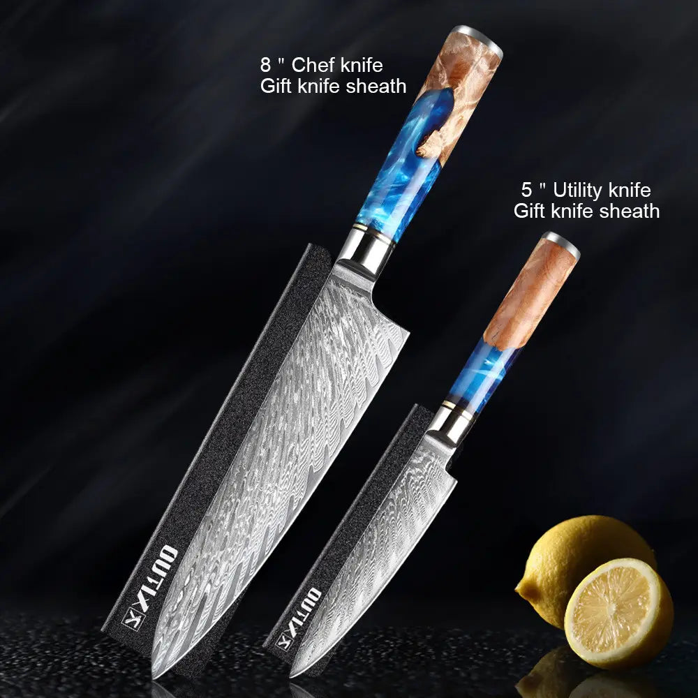 Cuchillos de chef elegantes de 8 pulgadas y 5 pulgadas con hojas de acero damasco y incrustaciones de mango de resina azul sobre vetas de madera del set de cuchillos de chef de damasco de 7 piezas con mango de resina azul.