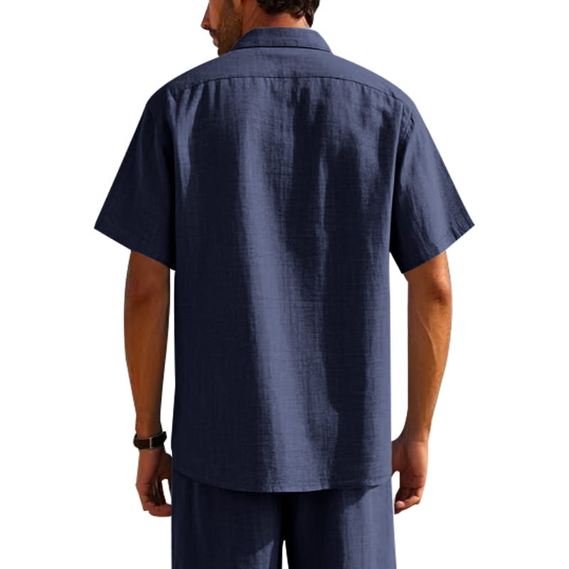 Herren-Leinenhemd mit kurzen Ärmeln in Navy-Blau aus atmungsaktivem Leinenstoff, mit lässigem einfarbigem Button-down-Design.
