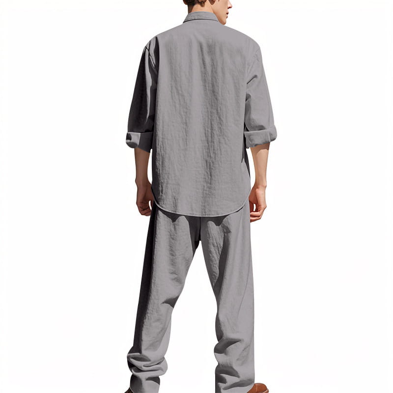 Set aus Herren-Leinenhemd und -Hose mit grauem Leinenhemd mit Knopfverschluss, umgeschlagenen Ärmeln und entspannter Passform.
