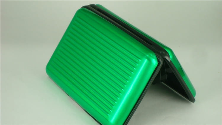 green ribbed metal rfid blocking aluminum alloy card holder case with black trim