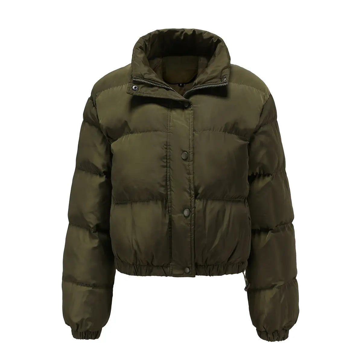 Veste doudoune matelassée en coton pour femmes, ample et décontractée, de couleur vert olive, dotée d’un col haut avec fermeture boutonnée sur le devant et de poignets élastiques.