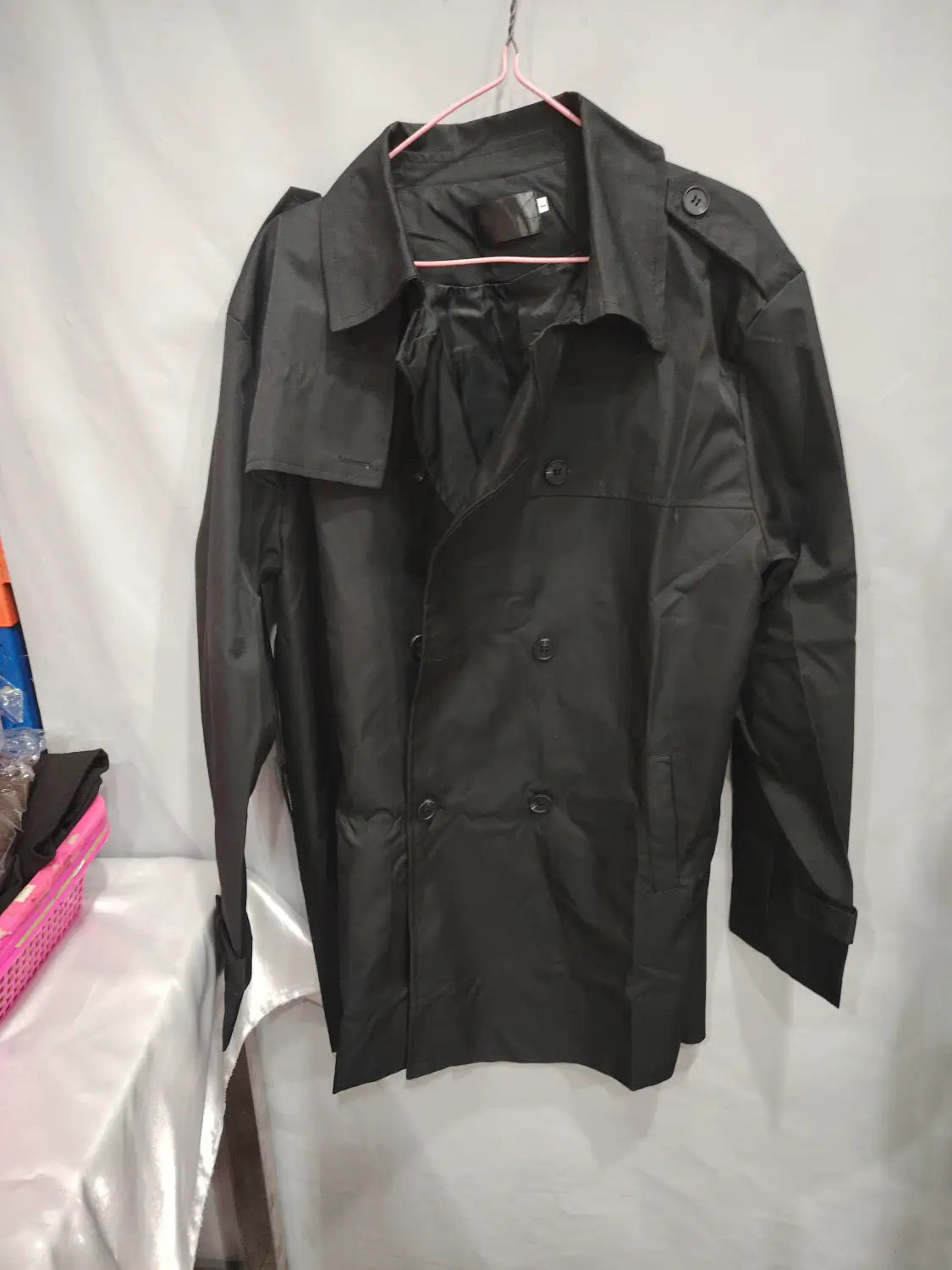 black slim double breasted men hooded trench coat with classic collar and buttoned cuffs
