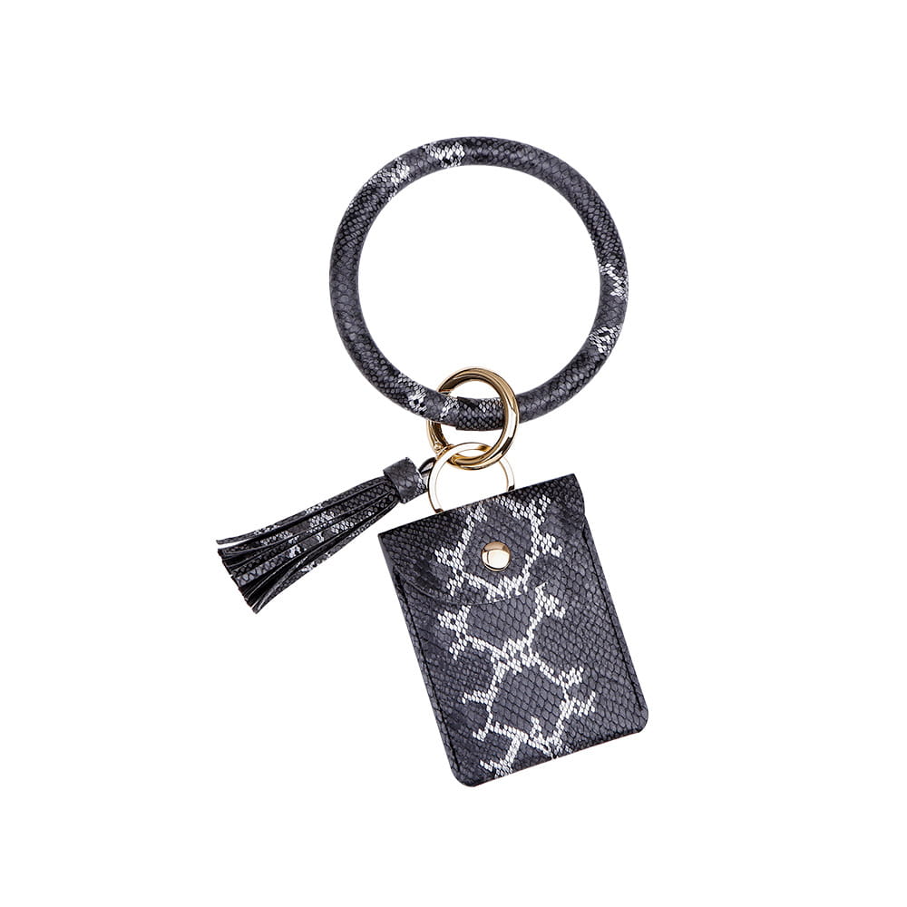 Porte-cartes avec mousqueton de poignet en cuir noir, avec imprimé serpent et gland fixé.