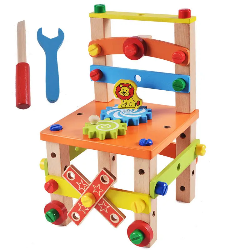 Conjunto de juguete de construcción con silla de bloques de madera colorida, que presenta un banco de trabajo de madera con una rueda dentada con forma de león y herramientas para un juego imaginativo.