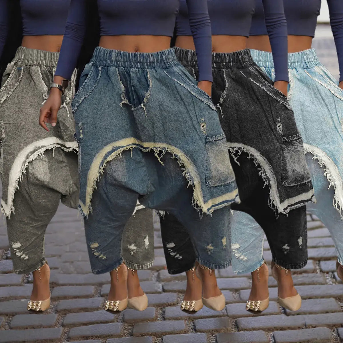 Bestickte Patchwork-Jeans-Haremshosen in mehreren Farben mit ausgefransten Kanten und detailliertem Patchwork am Jeansmaterial.