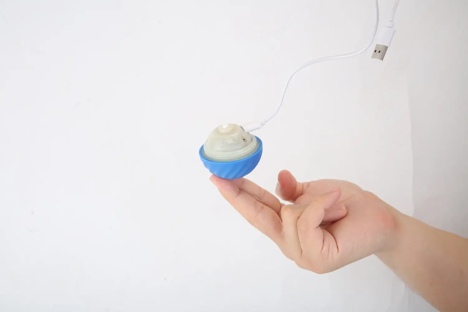 Interactive Cat Toy Ball with Hide and Seek Pouch