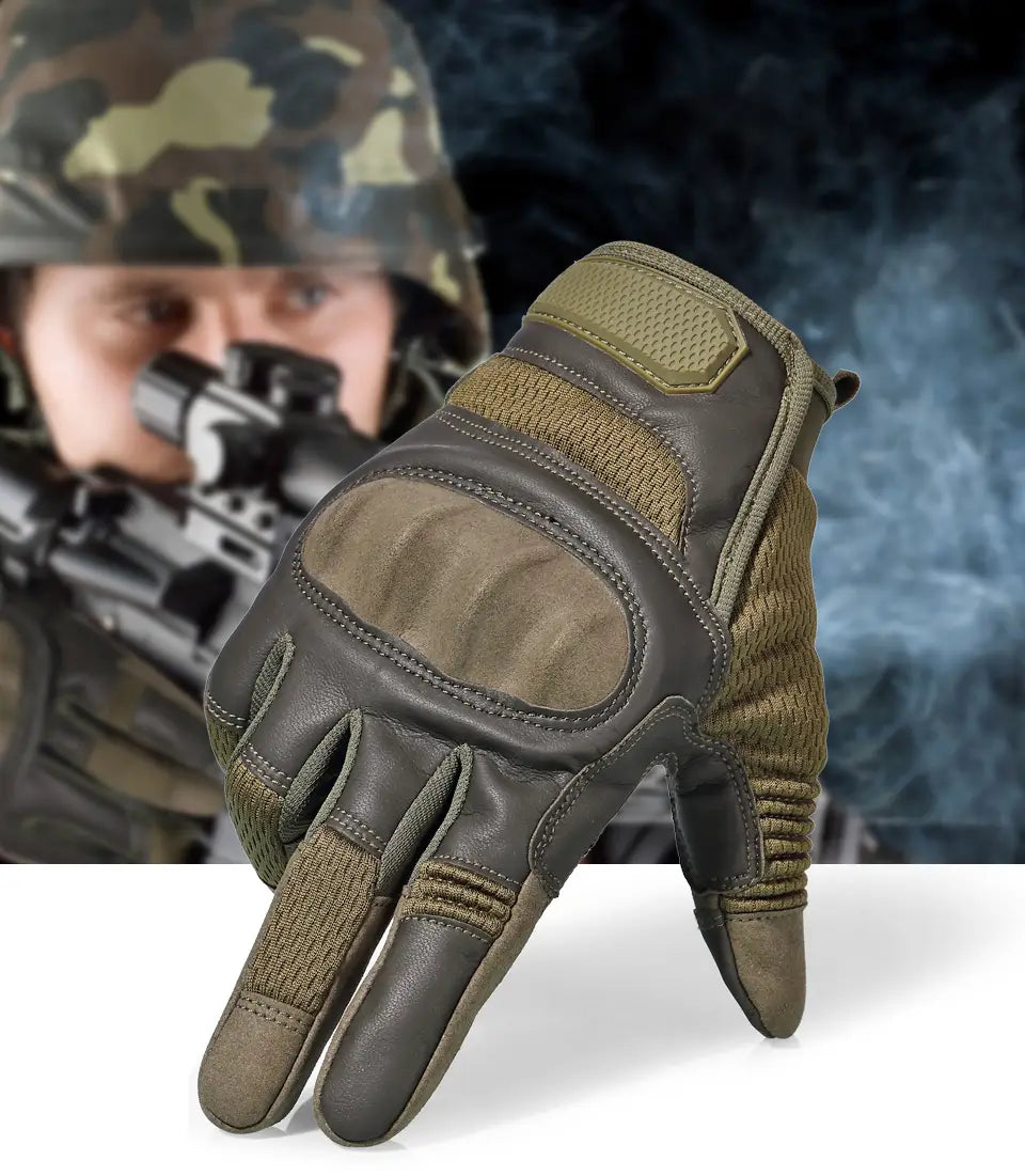 Gants de moto tactiques beige et vert olive, avec paumes en cuir renforcées et panneaux en maille respirante à l’arrière, pour la durabilité et l’utilisation en extérieur.