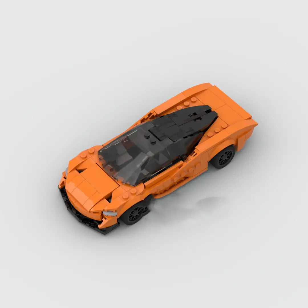 Modelo de Lego naranja de un Lamborghini Huracán, presentado como parte de la colección de juguetes de coche deportivo de bloques de construcción Orange McLaren Speedtail.